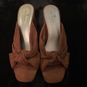 Brown knotted block heels